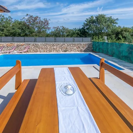 Holiday home Monkodonja, A Charming Summer Retreat Near *