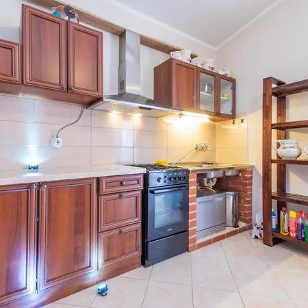 Monkodonja, A Charming Summer Retreat Near Holiday home *
